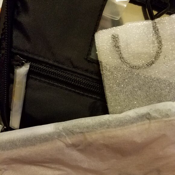 VICTORIA'S SECRET Bombshell Travel Case - Picture 6 of 8